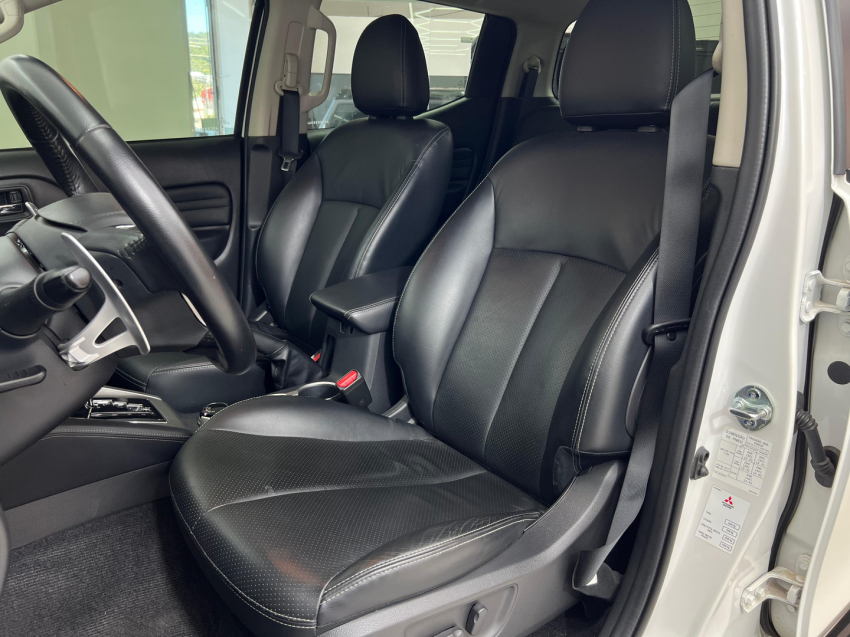 mitsubishi triton 2.4 biturbo diesel hpe-s 4x4 automatico 2.5 4p 202512