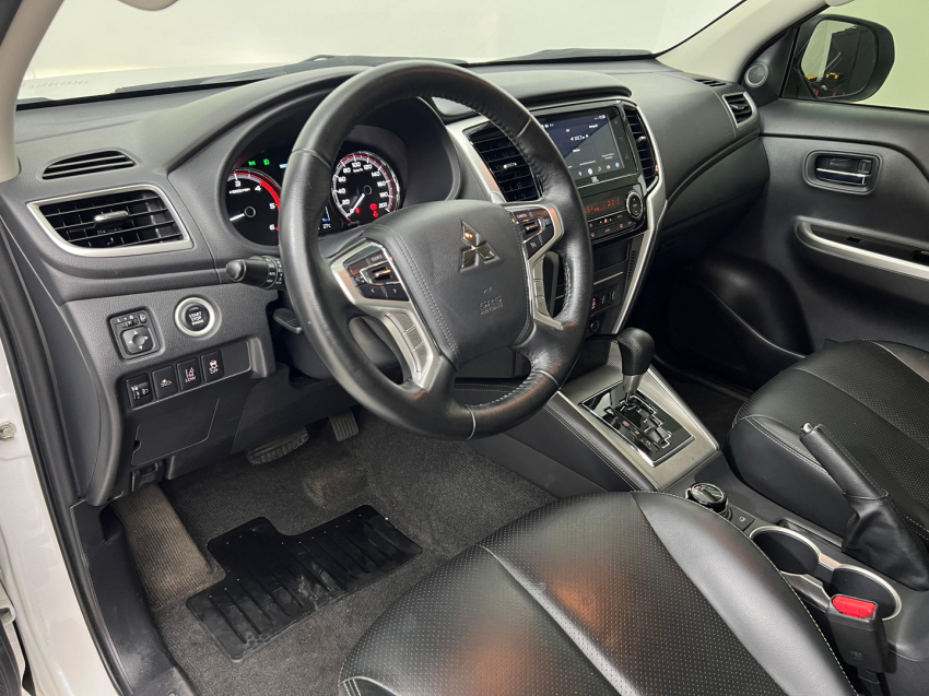 mitsubishi triton 2.4 biturbo diesel hpe-s 4x4 automatico 2.5 4p 20258