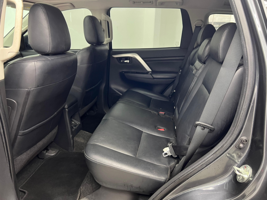 mitsubishi pajero sport 2.4 16v mivec turbo diesel hpe-s awd automatico 4p 202314