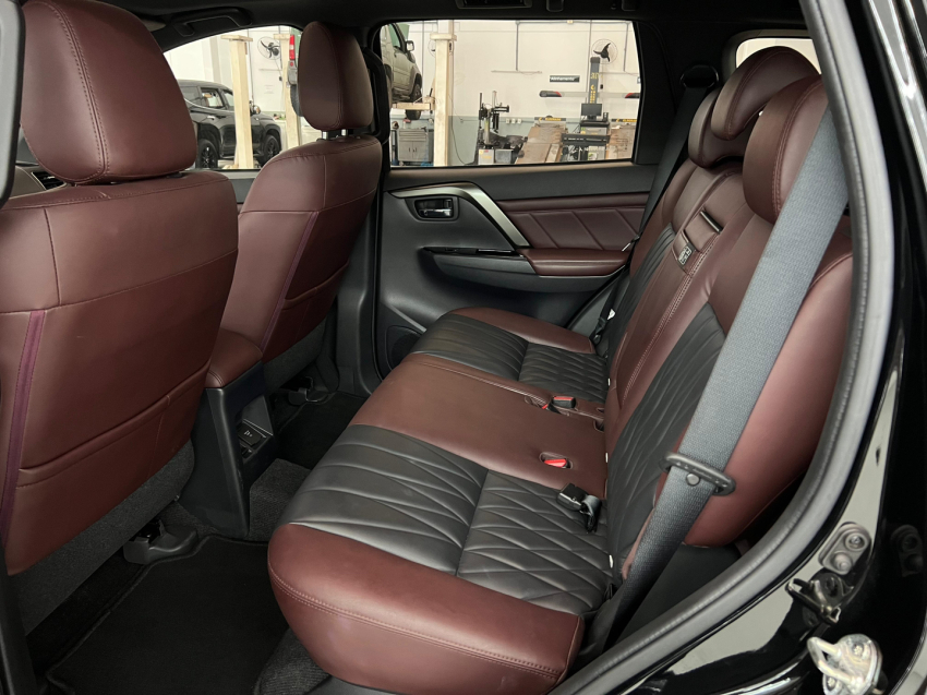 mitsubishi pajero sport 2.4 16v mivec turbo diesel legend black awd automatico 4p 202516