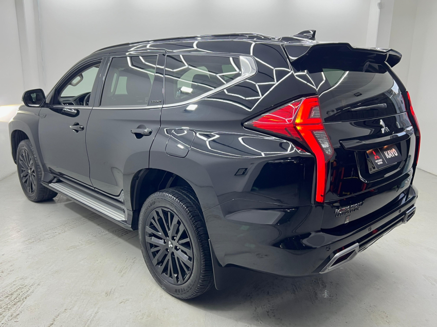 mitsubishi pajero sport 2.4 16v mivec turbo diesel legend black awd automatico 4p 20256