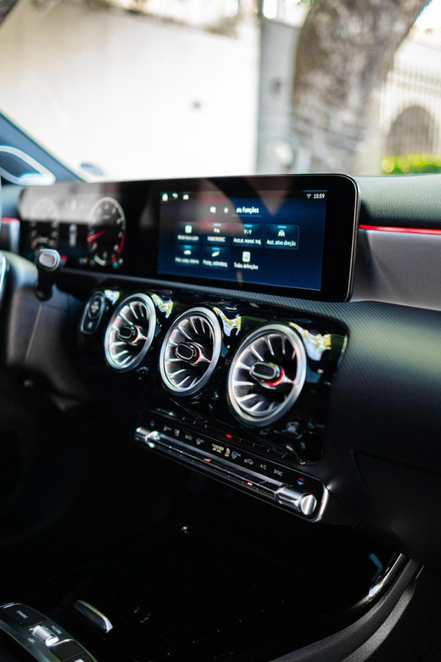 mercedes-benz glb 220 2.0 mhev amg line 4matic 8g-dct hibrido 4p automatico 20259