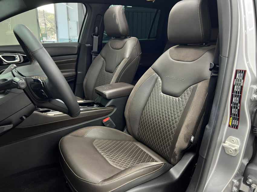 jeep commander 2.0 hurricane 4 turbo gasolina blackhawk at9 4p automatico 202513