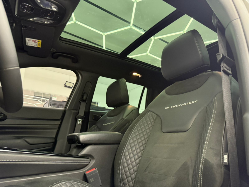 jeep commander 2.0 hurricane 4 turbo gasolina blackhawk at9 4p automatico 202515