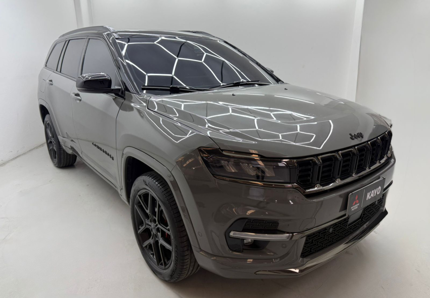 jeep commander 2.0 hurricane 4 turbo gasolina blackhawk at9 4p automatico 2025