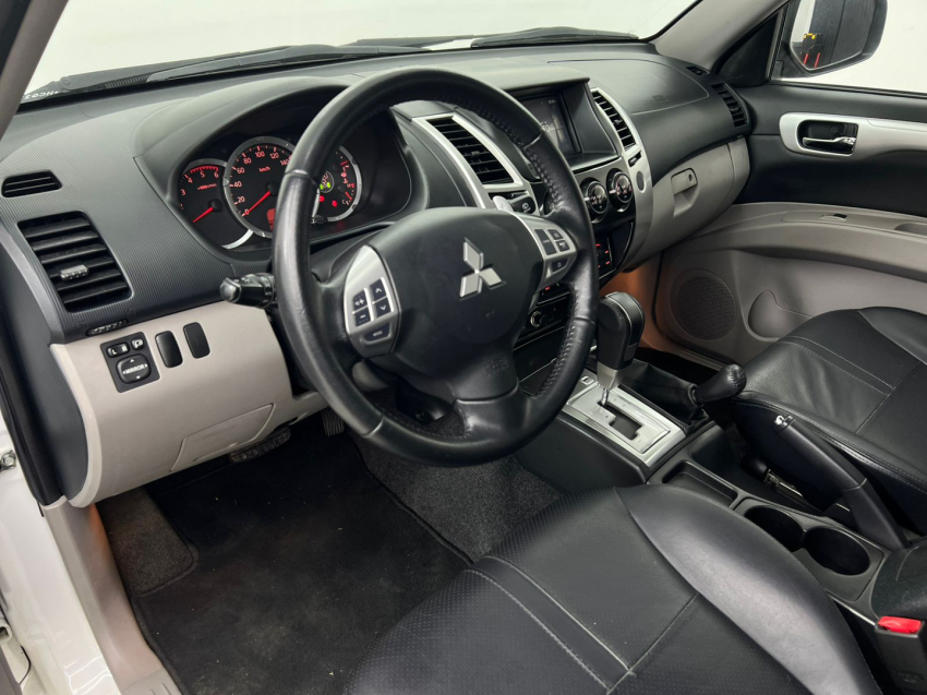 mitsubishi pajero dakar 3.2 hpe 4x4 7 lugares 16v turbo intercooler diesel 4p automatico 20179