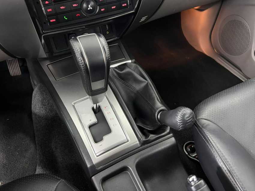 mitsubishi pajero dakar 3.2 hpe 4x4 7 lugares 16v turbo intercooler diesel 4p automatico 201711