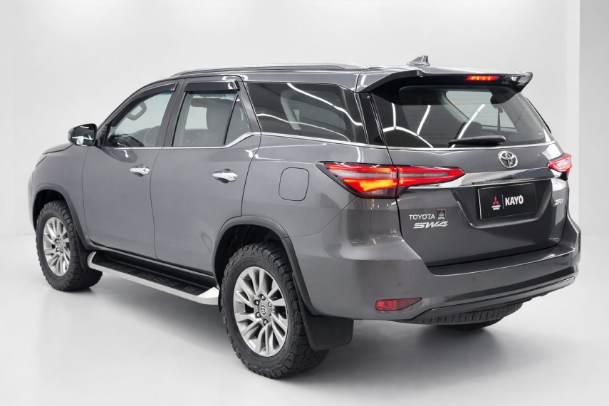 toyota hilux sw4 2.8 d-4d turbo diesel srx 7l 4x4 automatico 2.7 4p 20222