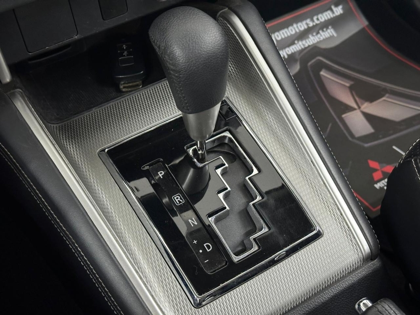 mitsubishi triton 2.4 biturbo diesel hpe-s 4x4 automatico 4p 202411