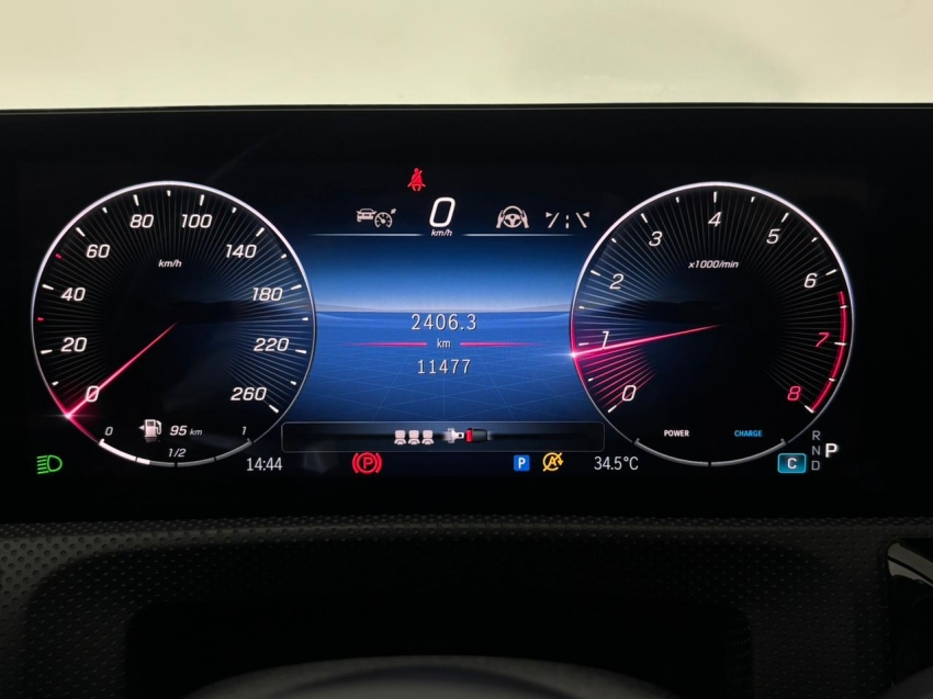 mercedes-benz cla 200 1.3 mhev amg line 7g-dct hibrido 4p automatico 202411