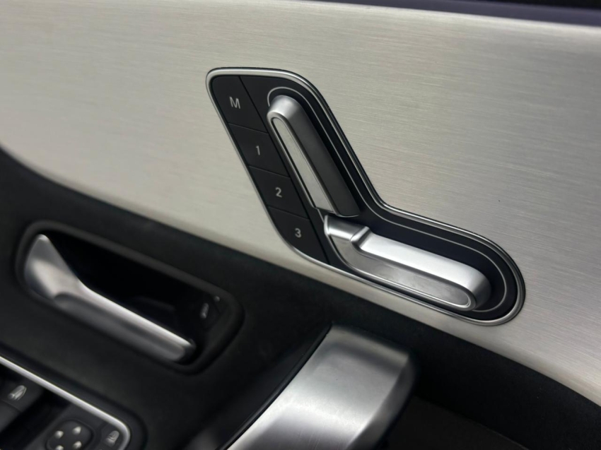 mercedes-benz cla 200 1.3 mhev amg line 7g-dct hibrido 4p automatico 202417