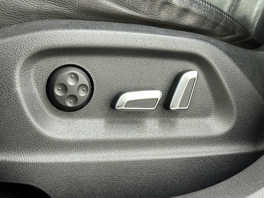 audi q3 1.4 tfsi attraction flex 4p s tronic 1.3 automatico 201717