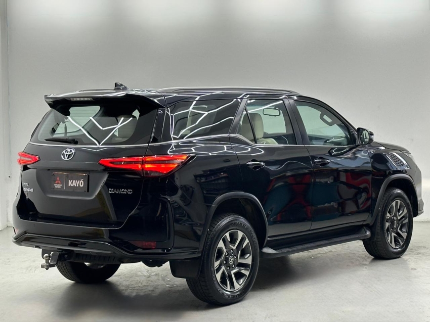 toyota hilux sw4 2.8 d-4d turbo diesel diamond 7l 4x4 automatico 2.7 4p 20222