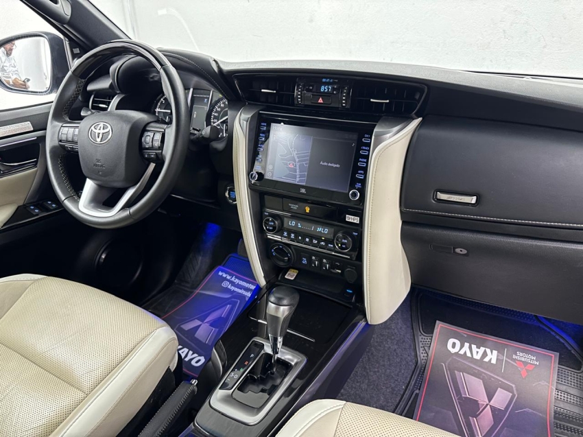 toyota hilux sw4 2.8 d-4d turbo diesel diamond 7l 4x4 automatico 2.7 4p 20229