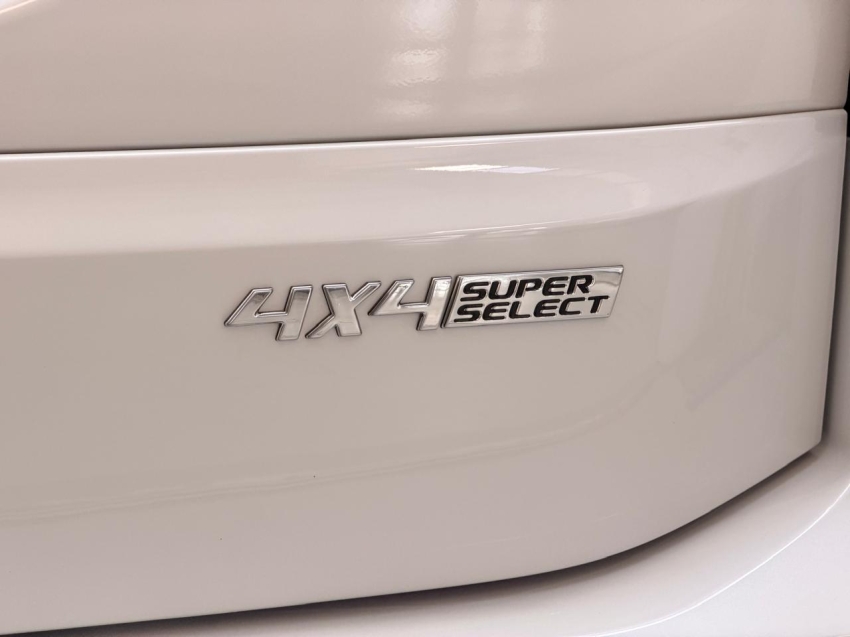 mitsubishi pajero sport 2.4 16v mivec turbo diesel legend awd automatico 4p 202524