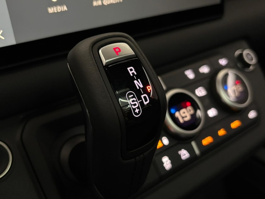 land rover defender 3.0 d350 turbo diesel mhev 130 x awd automatico 2.9 hibrido 4p 202526