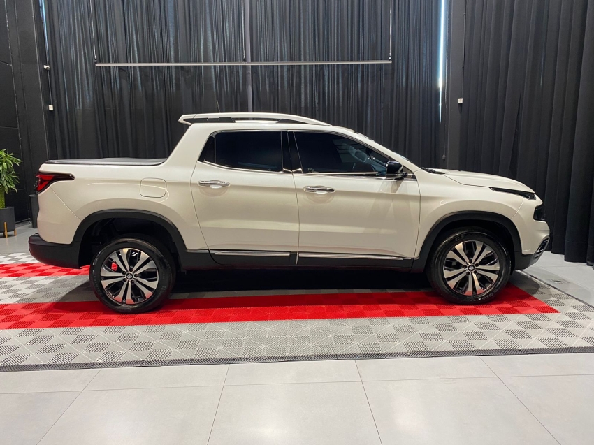 fiat toro 1.3 turbo 270 flex volcano at6 4p automatico 202213