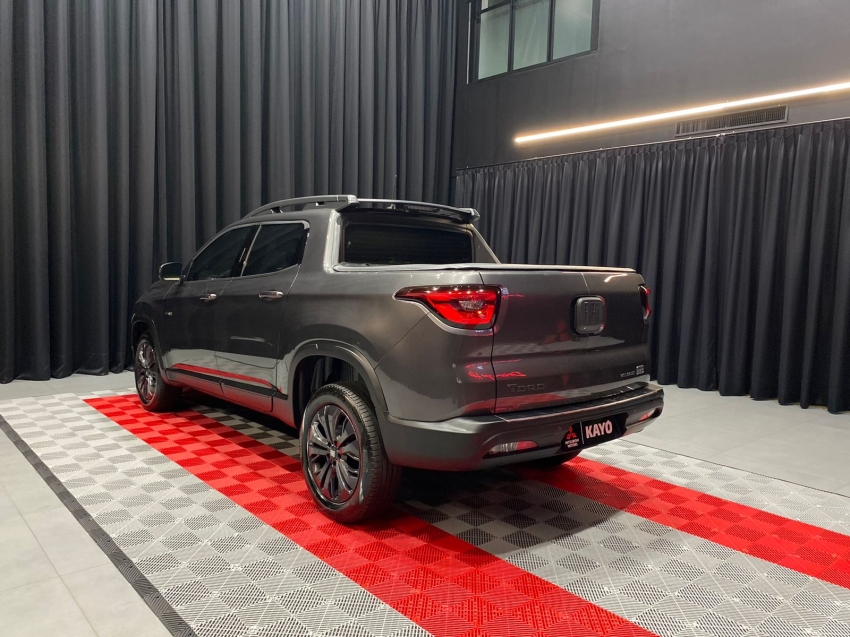 fiat toro 1.3 turbo 270 flex volcano at6 4p automatico 202513