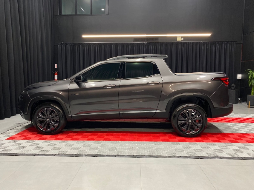 fiat toro 1.3 turbo 270 flex volcano at6 4p automatico 202515