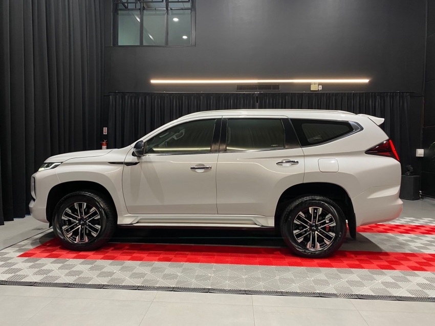 mitsubishi pajero sport 2.4 16v mivec turbo diesel hpe-s awd automatico 4p 202416