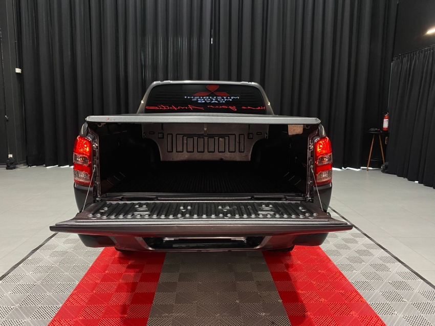 mitsubishi l200 triton 2.4 16v turbo diesel sport gls cd 4p 4x4 manual 201712