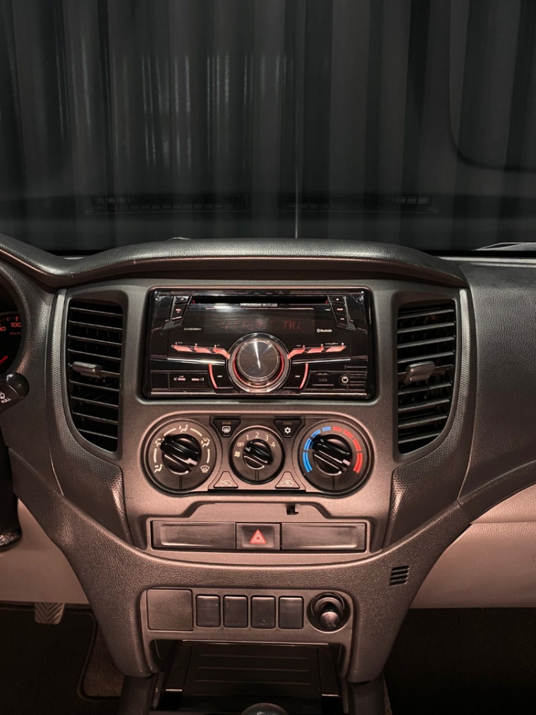 mitsubishi l200 triton 2.4 16v turbo diesel sport gls cd 4p 4x4 manual 20177