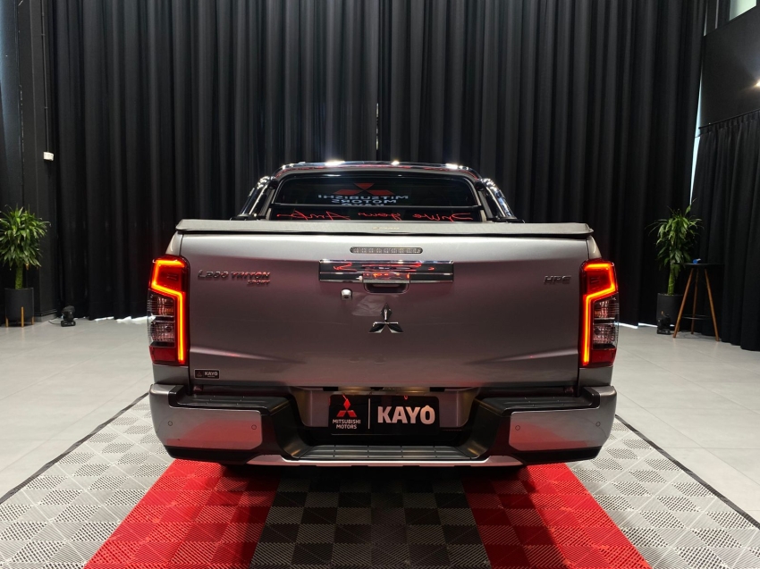 mitsubishi l200 triton 2.4 16v turbo diesel sport hpe cd 4p 4x4 automatico eletrico 202412