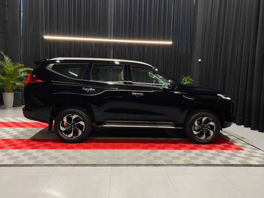 mitsubishi pajero sport 2.4 16v mivec turbo diesel hpe-s awd automatico 4p 202518