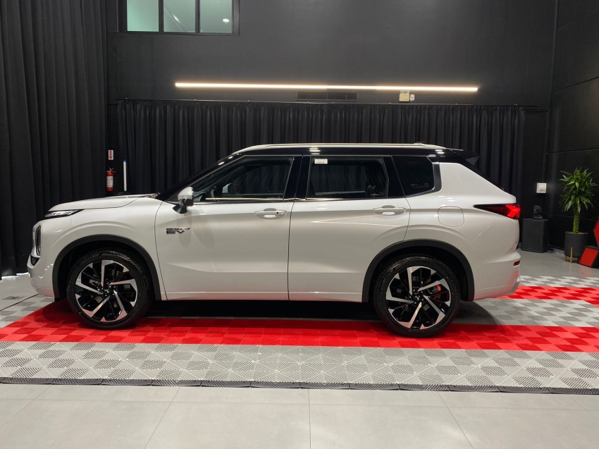 mitsubishi outlander 2.4 phev signature s-awc dht hibrido 4p automatico 202617