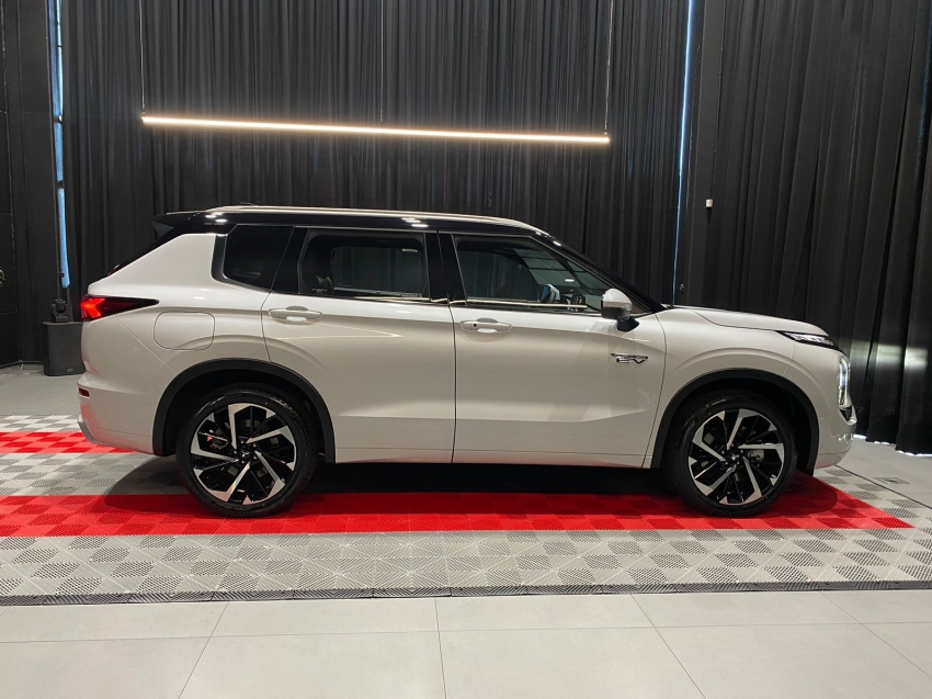 mitsubishi outlander 2.4 phev signature s-awc dht hibrido 4p automatico 202616