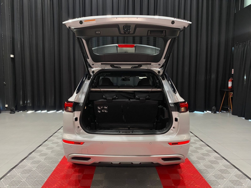 mitsubishi outlander 2.4 phev signature s-awc dht hibrido 4p automatico 202613