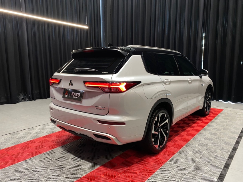 mitsubishi outlander 2.4 phev signature s-awc dht hibrido 4p automatico 202612