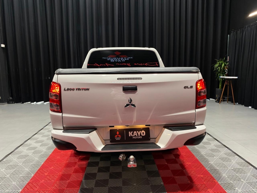 mitsubishi l200 triton 2.4 16v turbo diesel gls cd 4x4 automatico 4p 202312