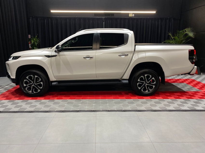 mitsubishi l200 triton 2.4 turbo diesel 4x4 at sport hpe-s 4p automatico 202415