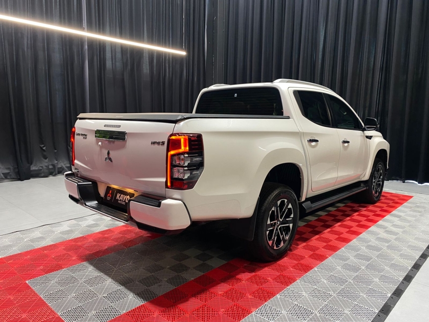 mitsubishi l200 triton 2.4 turbo diesel 4x4 at sport hpe-s 4p automatico 202410