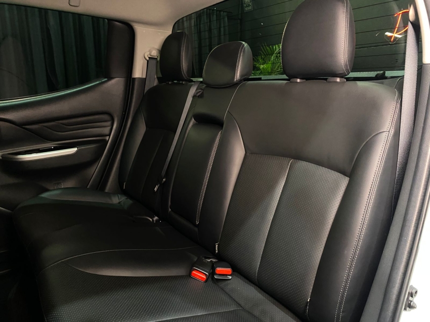 mitsubishi l200 triton 2.4 turbo diesel 4x4 at sport hpe-s 4p automatico 20249