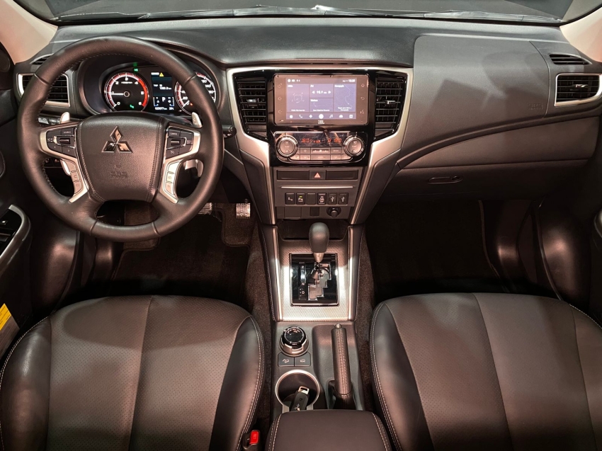 mitsubishi l200 triton 2.4 16v turbo diesel sport hpe-s cd 4p 4x4 automatico 20245