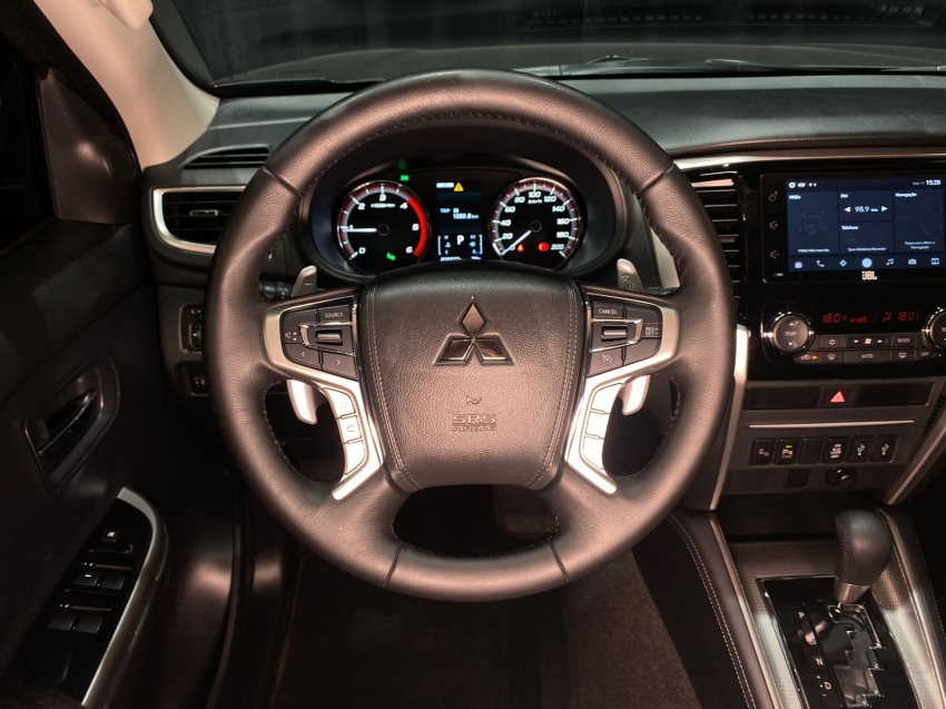 mitsubishi l200 triton 2.4 16v turbo diesel sport hpe-s cd 4p 4x4 automatico 20243