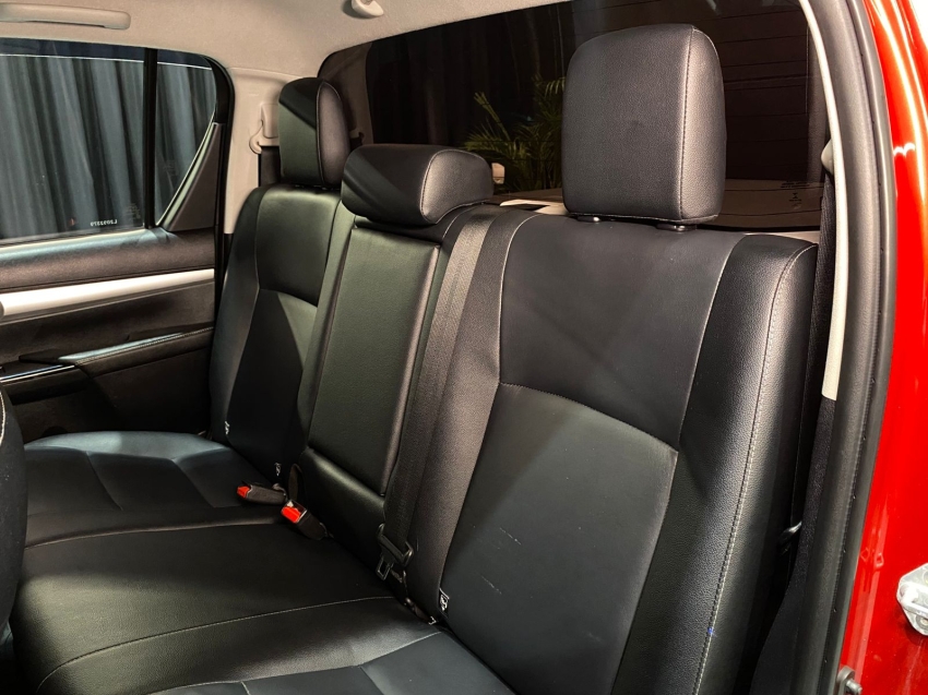 toyota hilux 2.8 srv 4x4 cd 16v diesel 4p automatico 202010