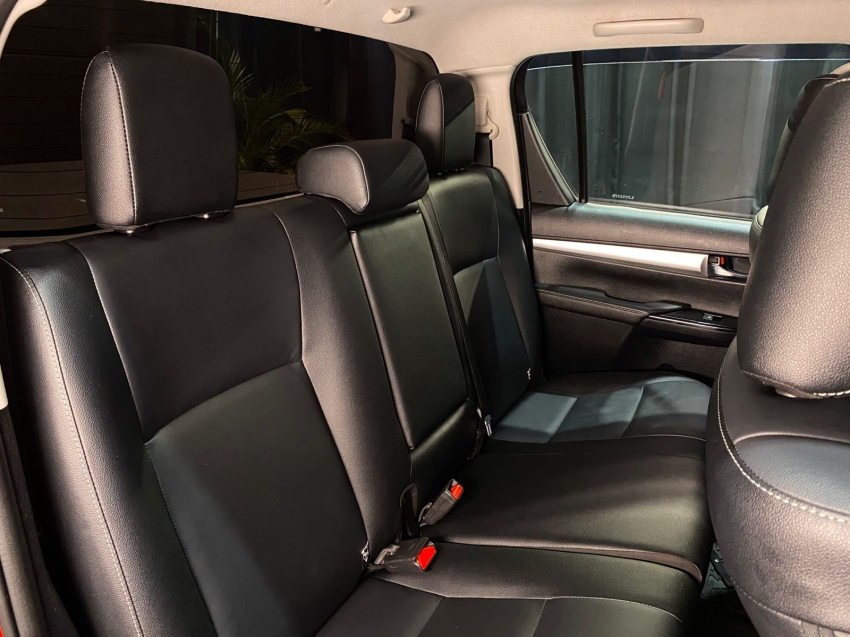 toyota hilux 2.8 srv 4x4 cd 16v diesel 4p automatico 202011