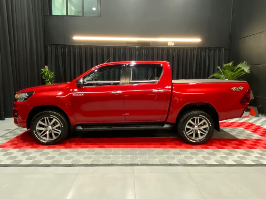 toyota hilux 2.8 srv 4x4 cd 16v diesel 4p automatico 202017