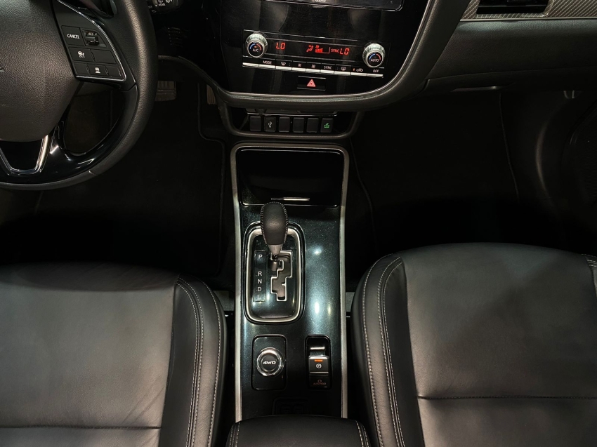 mitsubishi outlander 2.2 mivec di-d diesel hpe-s awd automatico 4p 20226