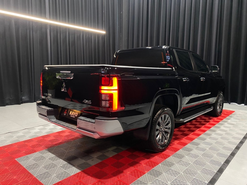 mitsubishi triton 2.4 biturbo diesel hpe-s 4x4 automatico 4p 202611