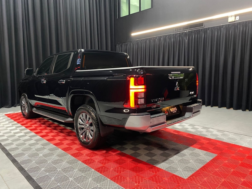 mitsubishi triton 2.4 biturbo diesel hpe-s 4x4 automatico 4p 202614