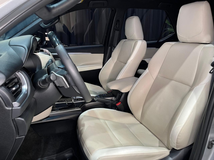 toyota hilux sw4 2.8 d-4d turbo diesel diamond 7l 4x4 automatico 4p 20248