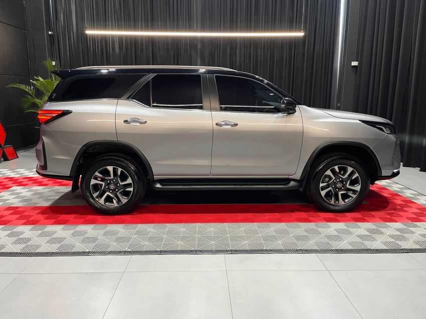 toyota hilux sw4 2.8 d-4d turbo diesel diamond 7l 4x4 automatico 4p 202416