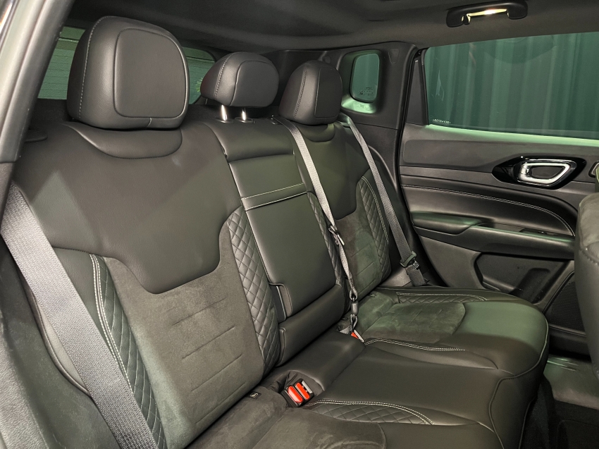 jeep compass 2.0 hurricane 4 turbo gasolina blackhawk at9 4p automatico 202511