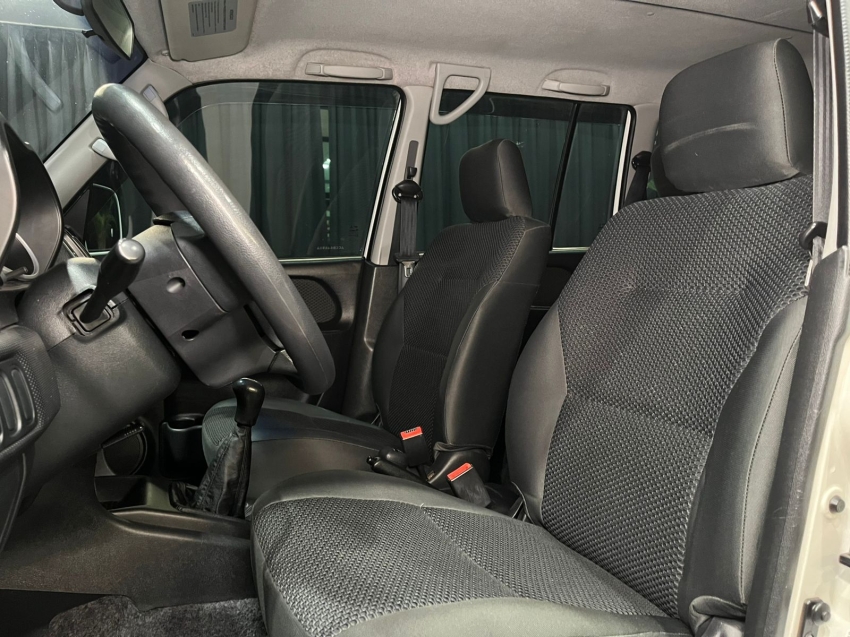 mitsubishi pajero tr4 2.0 4x4 16v 140cv flex 4p manual 20128