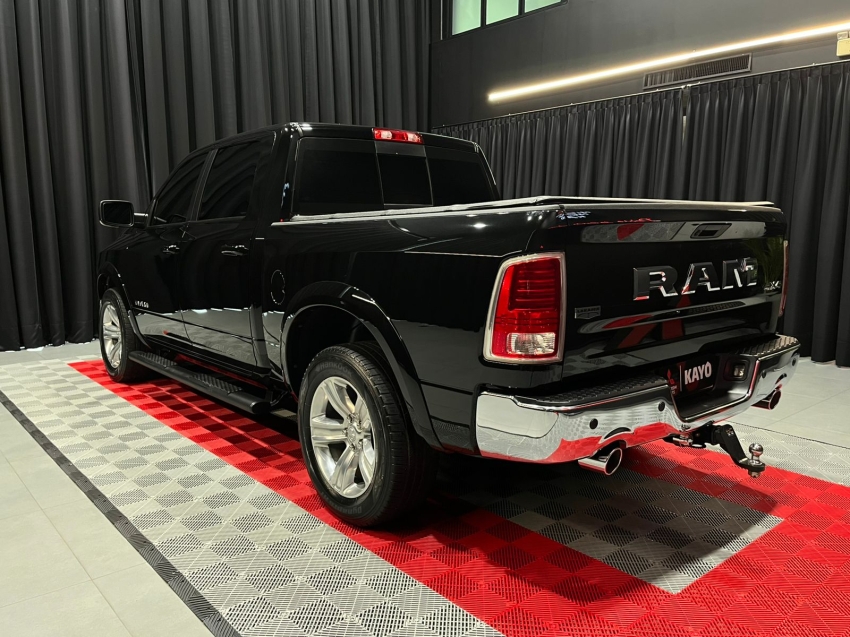 ram 1500 5.7 v8 gasolina limited cd 4x4 automatico 4p 202312