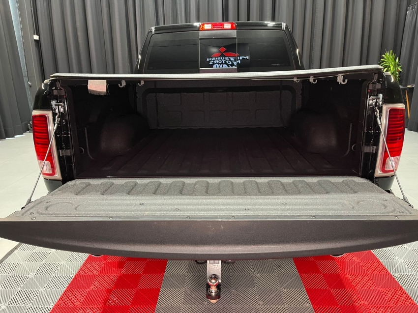 ram 1500 5.7 v8 gasolina limited cd 4x4 automatico 4p 202311